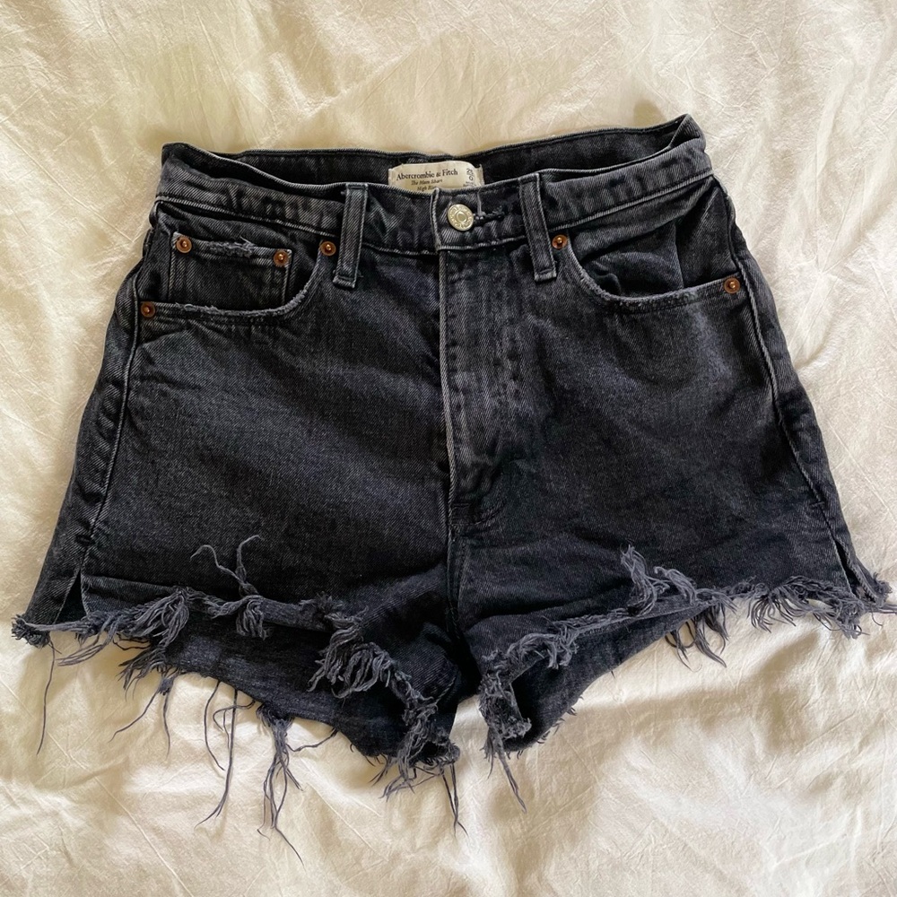 Back Abercrombie and fitch mom shorts
